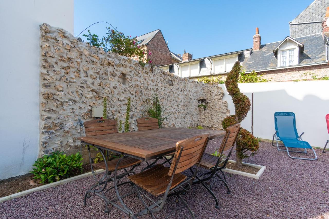 Gite La Perissoire - Place De Parking Incluse Etretat Exterior photo