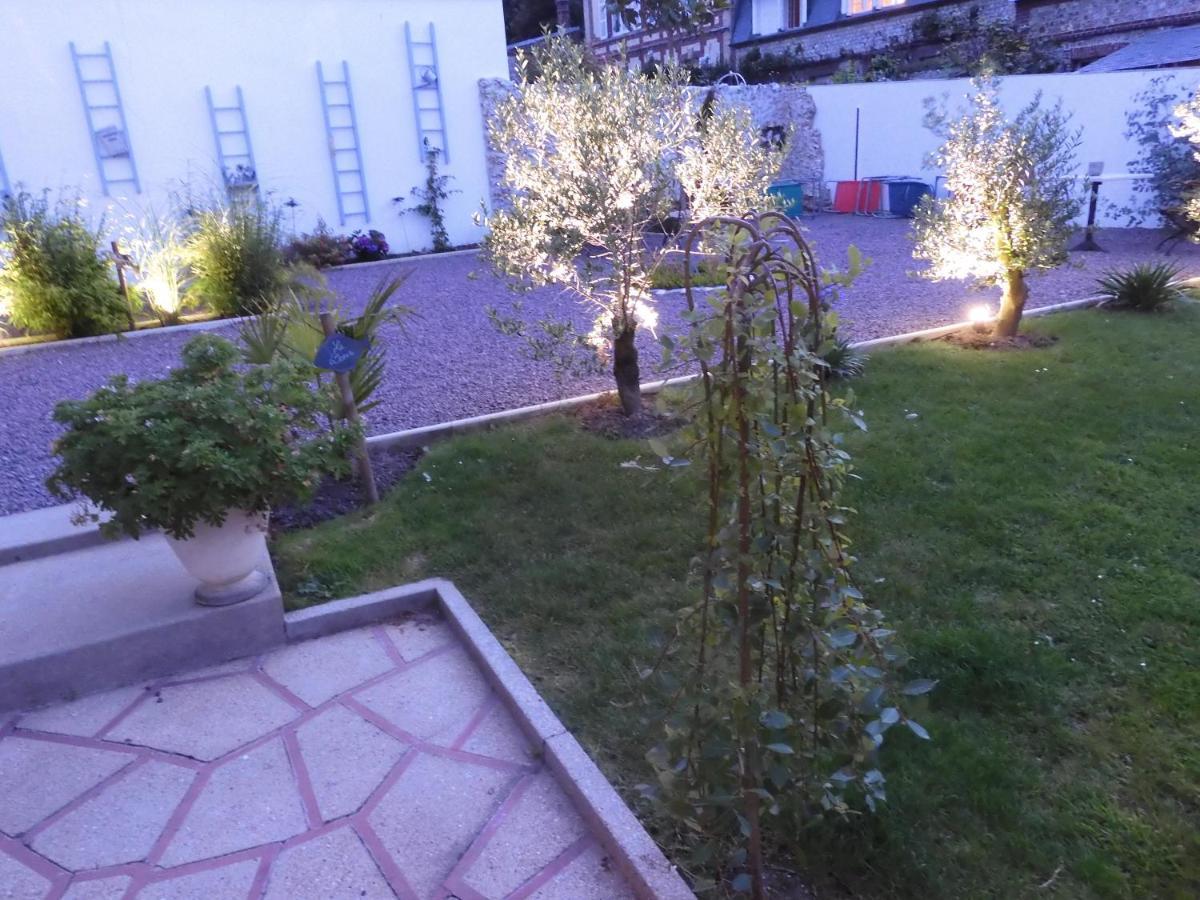 Gite La Perissoire - Place De Parking Incluse Etretat Exterior photo